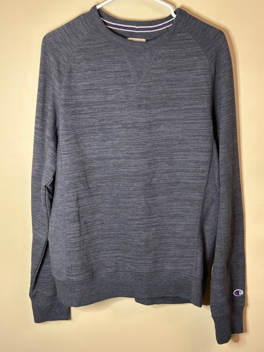 Champion Men's SMALL Gray Vintage 90s Crewneck Sweater - P2P 22”